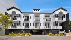 Villa Vaucluse Apartments of Cairns