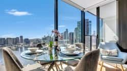 Melbourne Lifestyle Apartments - Best Views on Collins