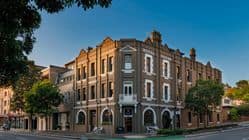 Vulcan Hotel