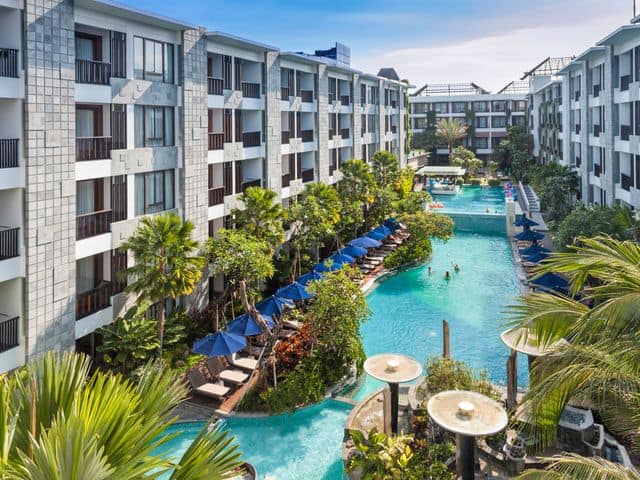 Resort Pool 