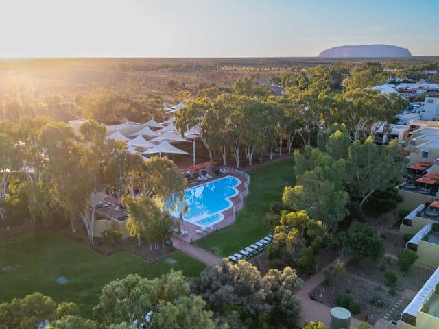 Pool & Resort