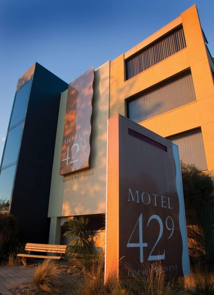 Motel 429 Sandy Bay Road Qantas Hotels