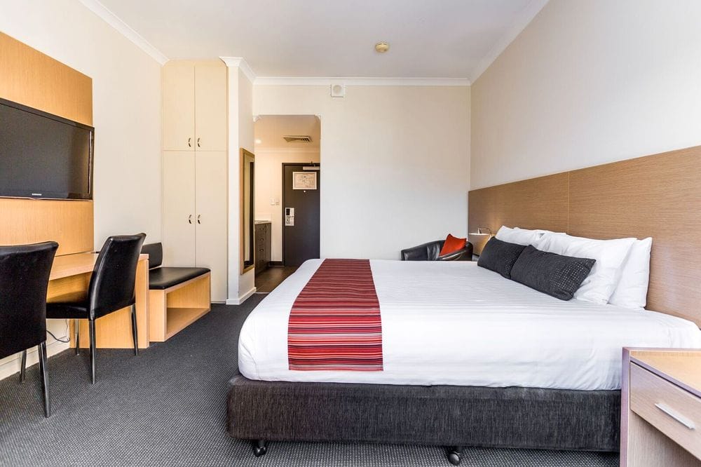 Country Comfort Perth Qantas Hotels