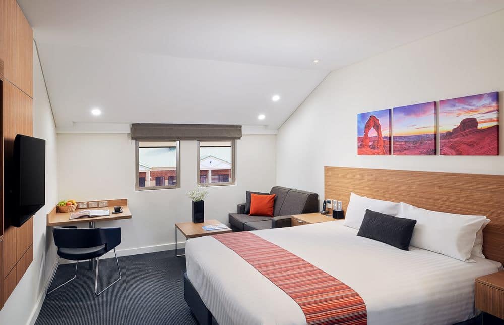 Country Comfort Perth Qantas Hotels