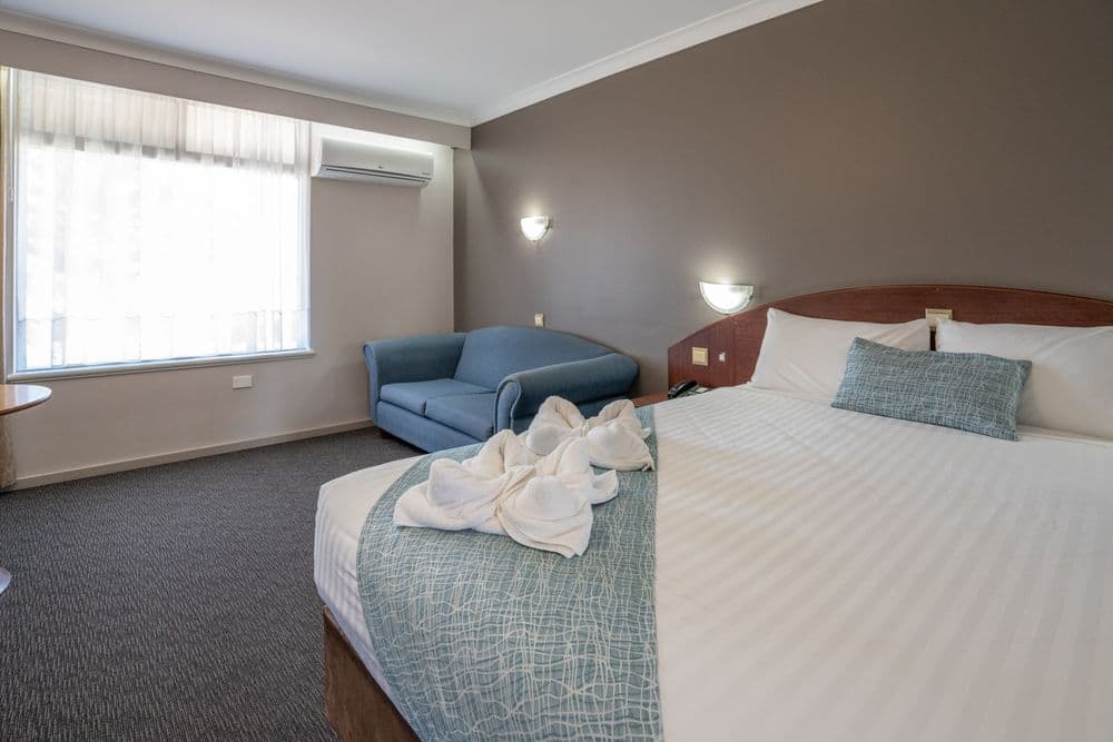 Executive Queen Room