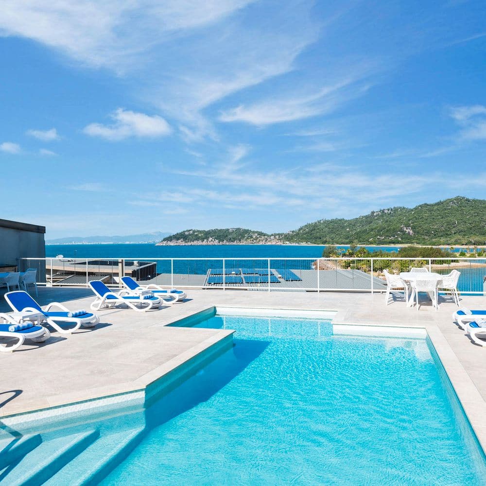 Grand Mercure Apartments Magnetic Island - Rooftop Swimming Pool