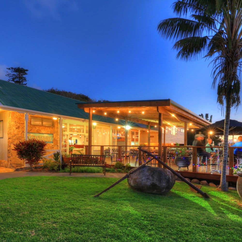 Castaway Norfolk Island - Sunset on the Deck