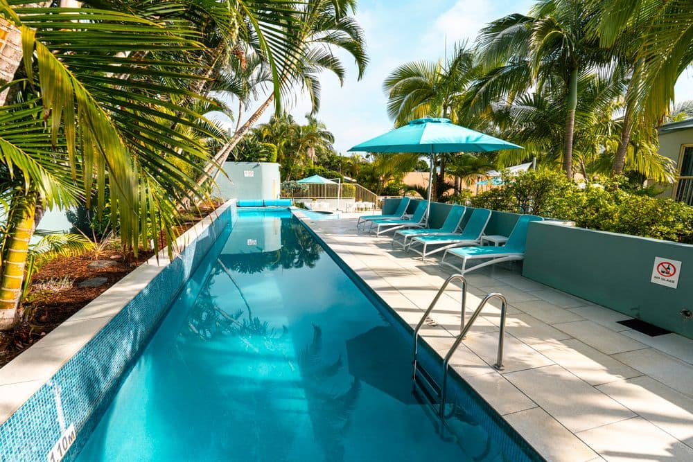 16M Lap Pool