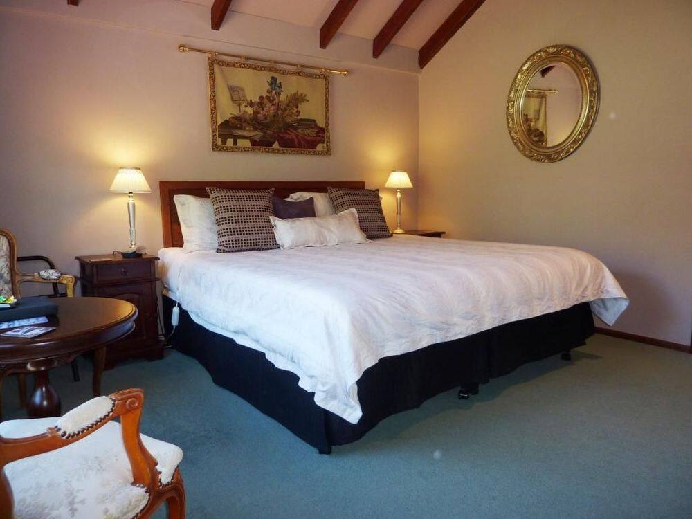 The Rosa Brook Room (Room 4)