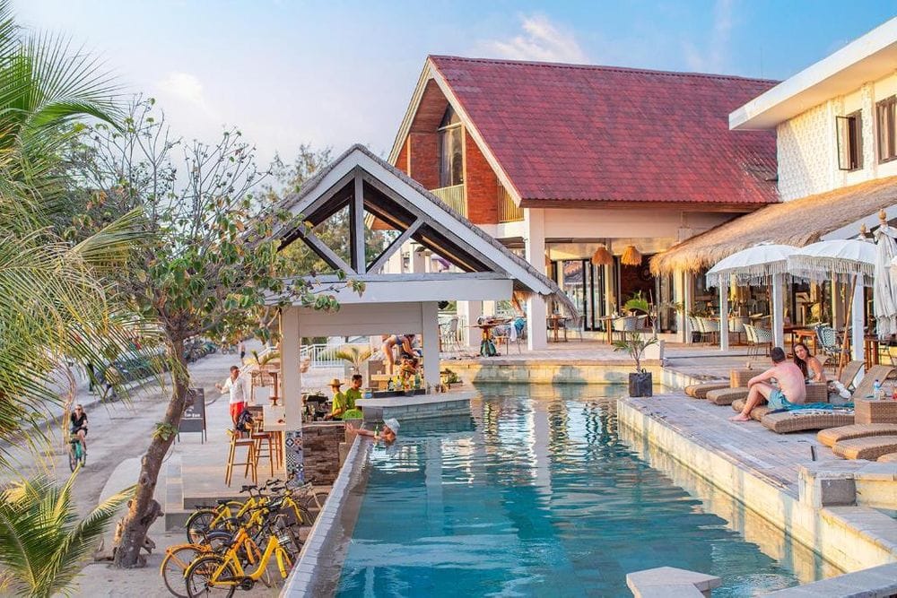 Resto & Pool Area
