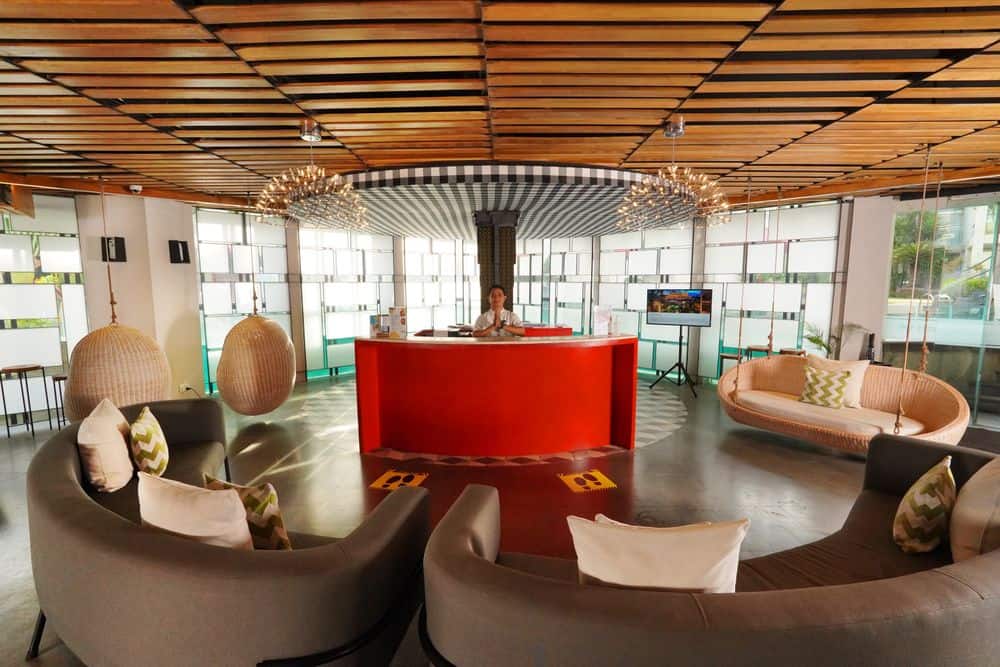 FuramaXclusive Ocean Beach, Seminyak, Bali - Lobby and Reception