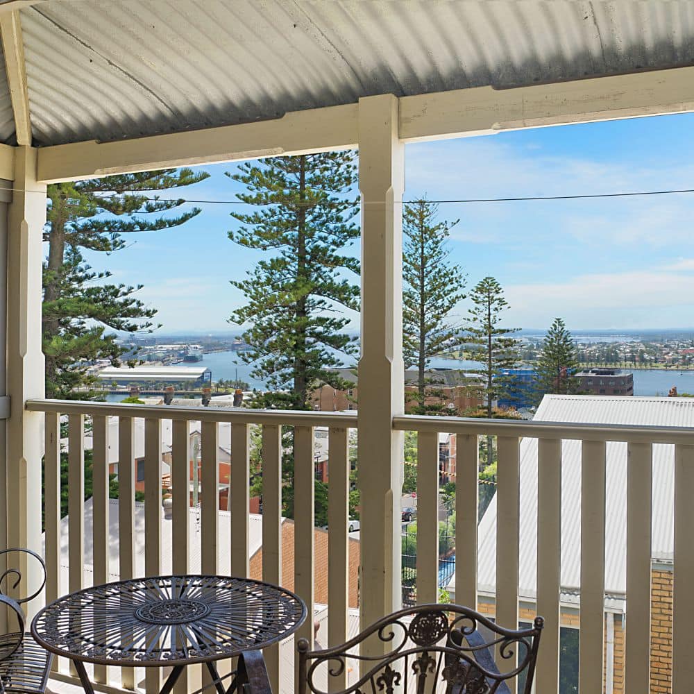 Vista Apartment - Balcony View