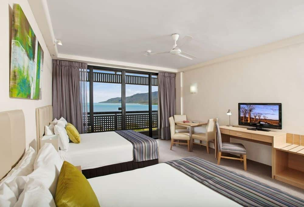 Rydges Esplanade Resort Cairns | Jetstar Holidays