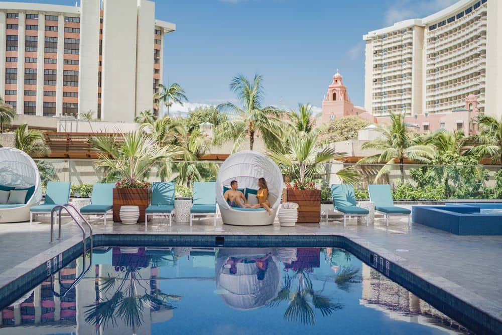 OUTRIGGER Waikiki Beachcomber Hotel - Pool