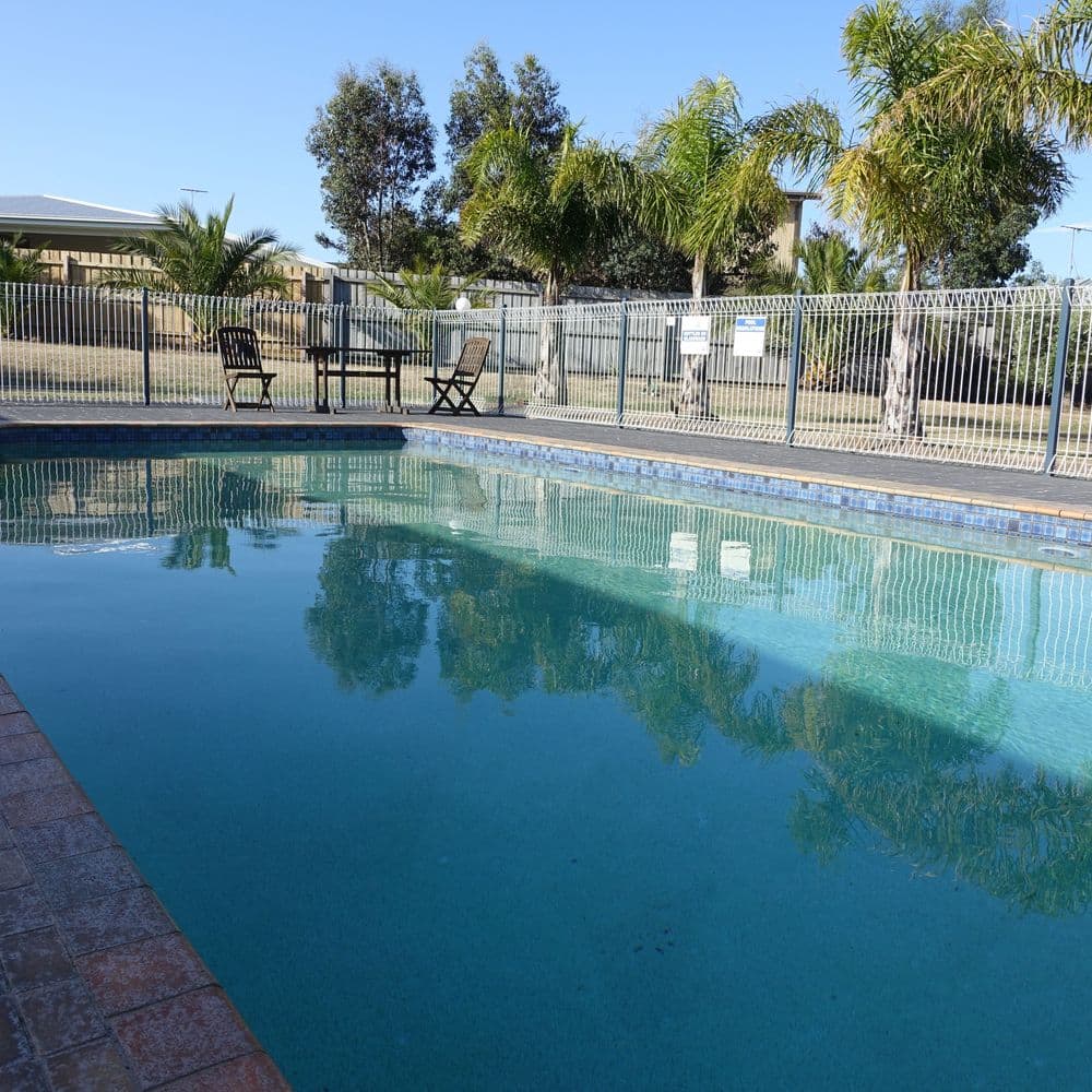 Outdoor Heated Swimming Pool & Spa