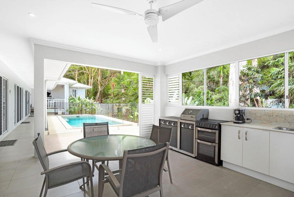 Outdoor Kitchen