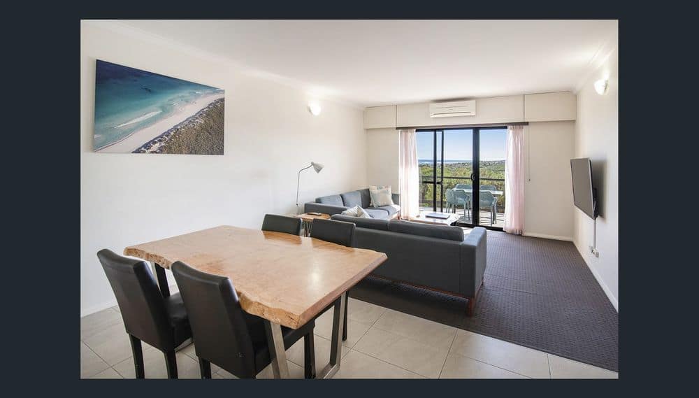 Margarets Beach Resort - 2 Bedroom Apartment Dining Area