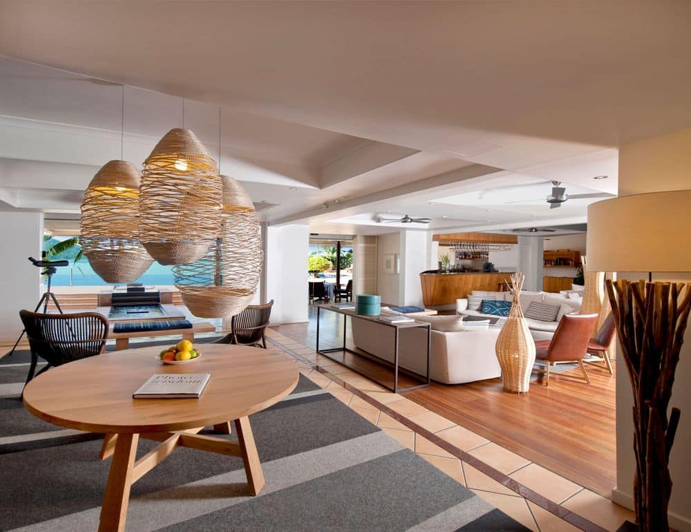 Beach Club - Lobby