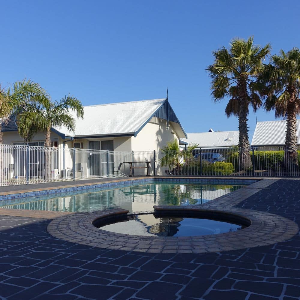 Outdoor Heated Swimming Pool & Spa