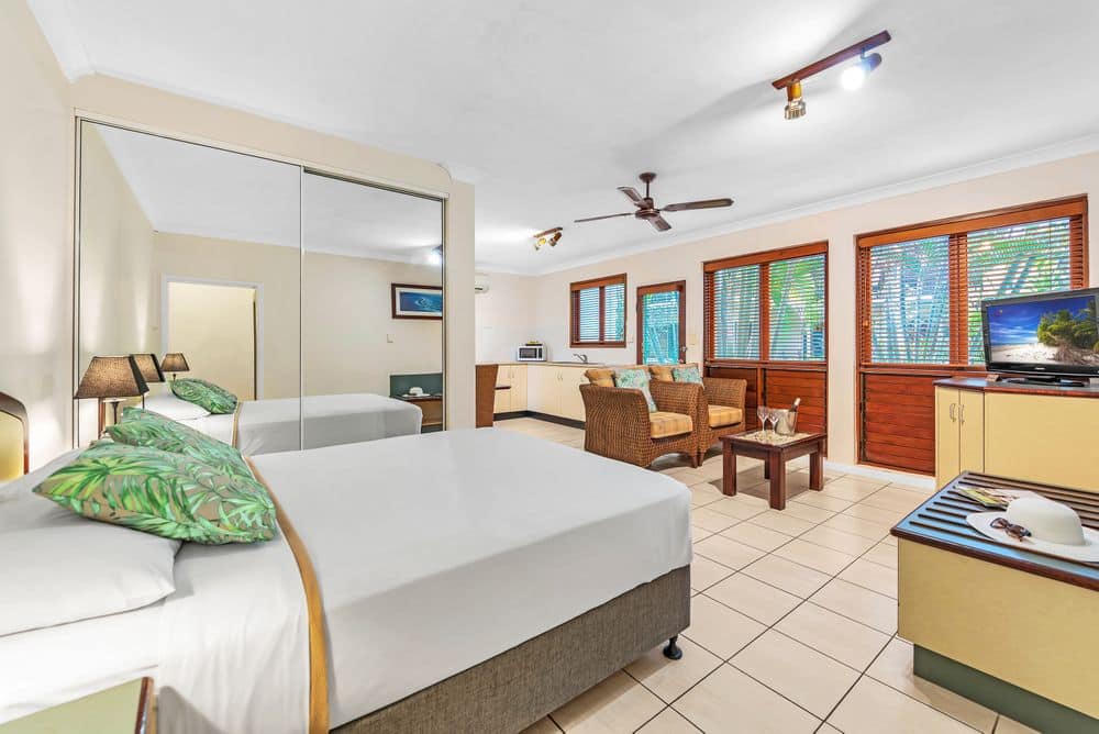 Bay Village Tropical Retreat - Studio room