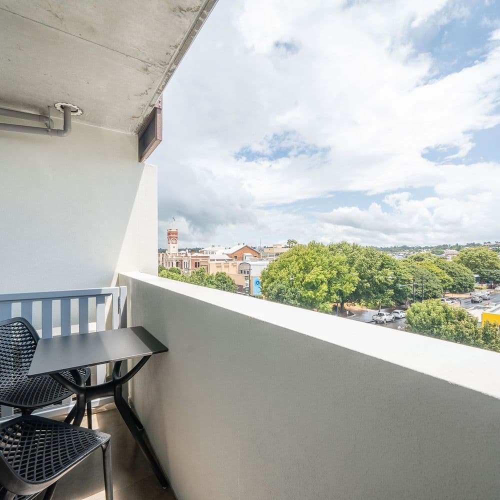 Hotel Room: Balcony