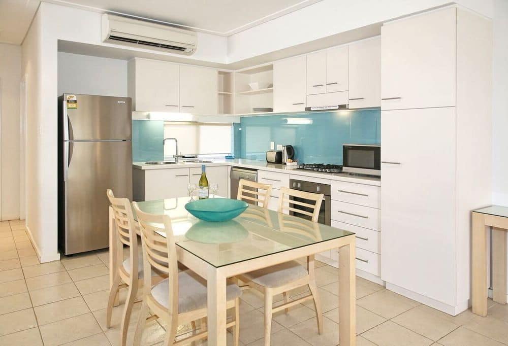 Nesuto Geraldton Apartment Hotel (Formerly Waldorf Geraldton Serviced Apartments) - 3 Bedroom Apartment Kitchen