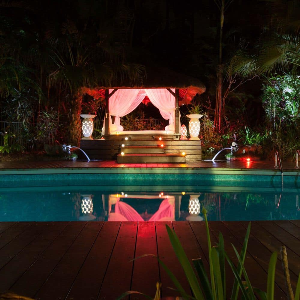 Super Romantic - Your Private pool and Gazebo 