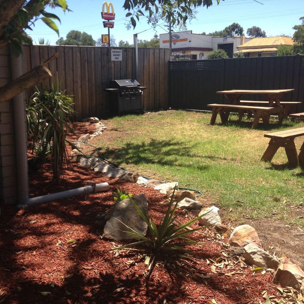 Horsham Motel - BBQ area