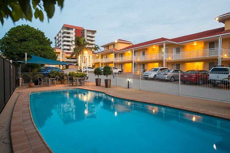 Harbour Sails Pool