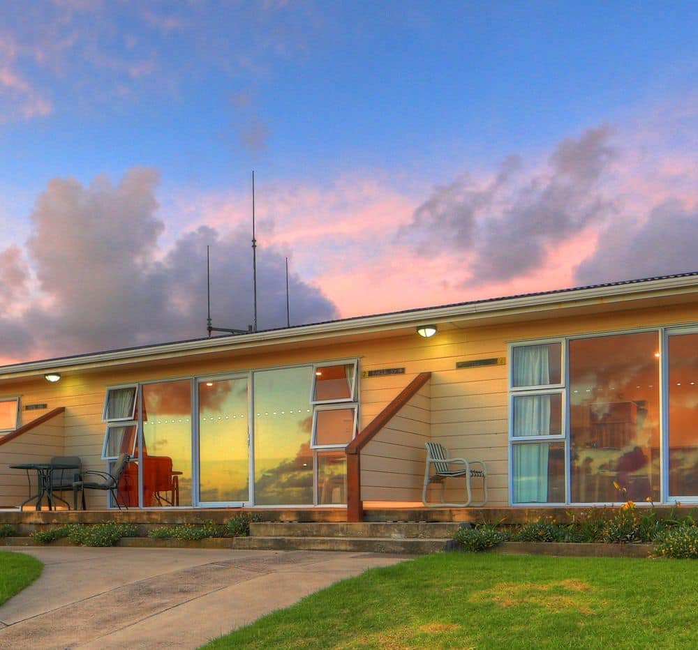 Islander Lodge - Exterior view