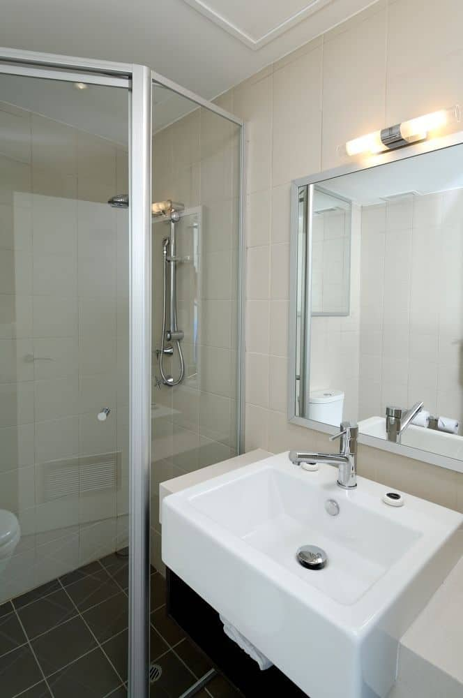 Ensuite bathroom in all rooms