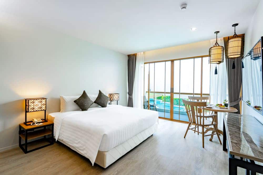 Deluxe Pool View Room