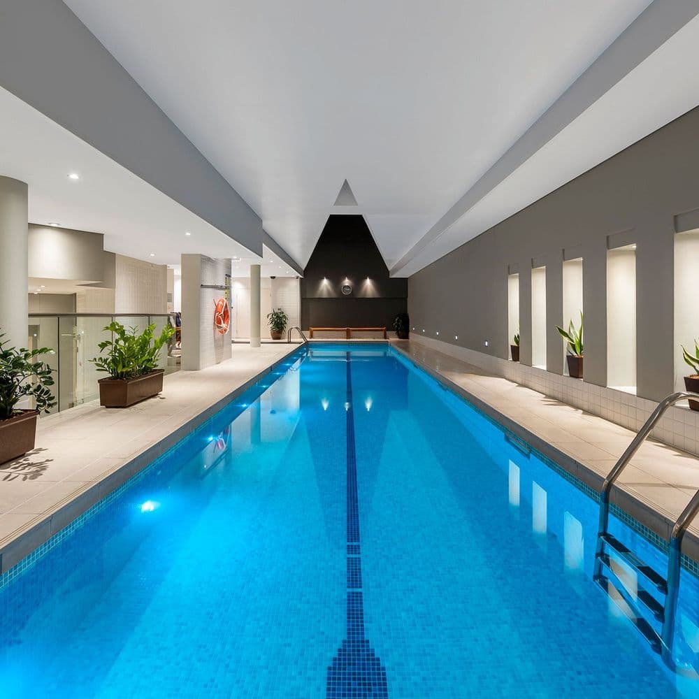 Radisson Blu Plaza Hotel Sydney - Indoor Pool