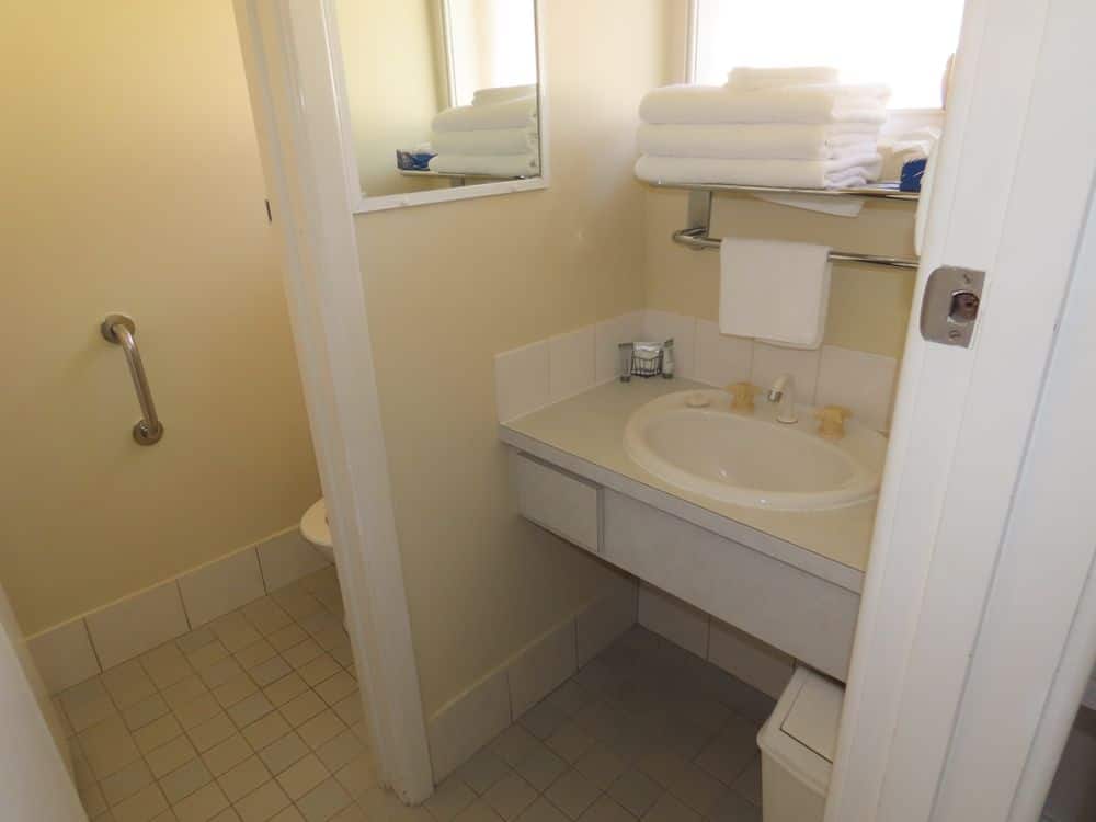 Classic Studio Bathroom