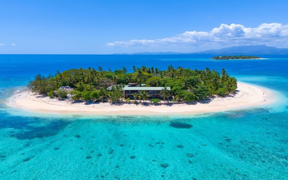 Beachcomber Island Resort - Aerial view