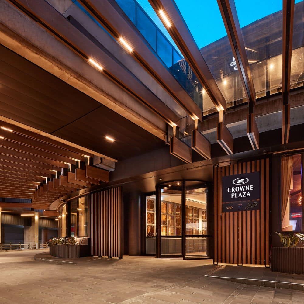 Crowne Plaza Melbourne, an IHG Hotel - Hotel entrance 