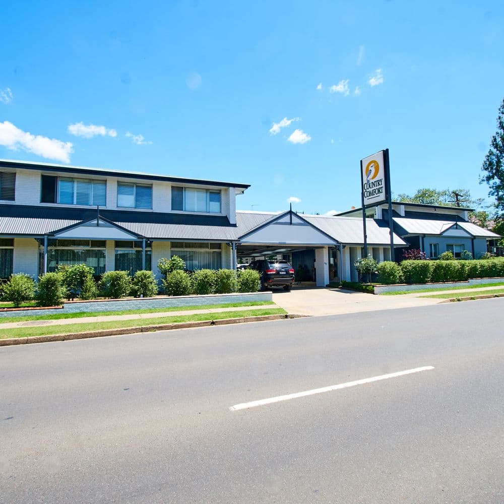 Country Comfort Armidale - Front