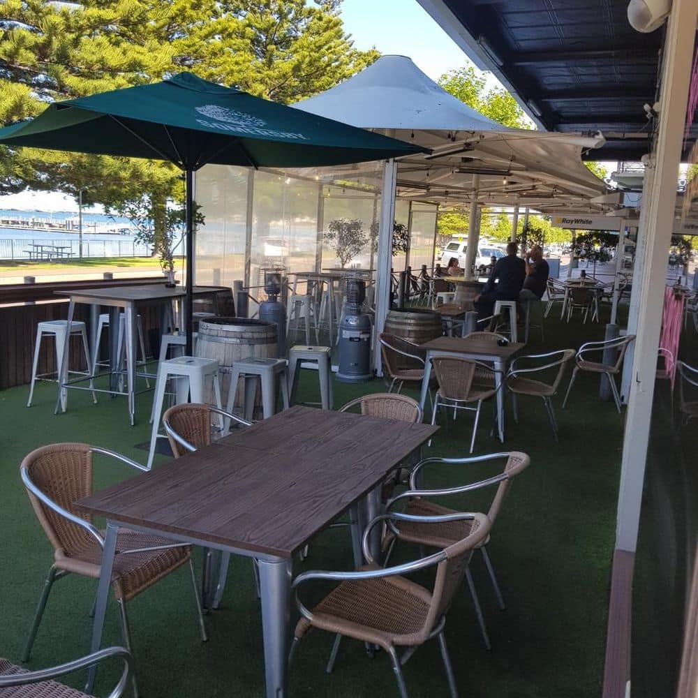 Pier Hotel, Port Lincoln - Alfresco Dining, sea view