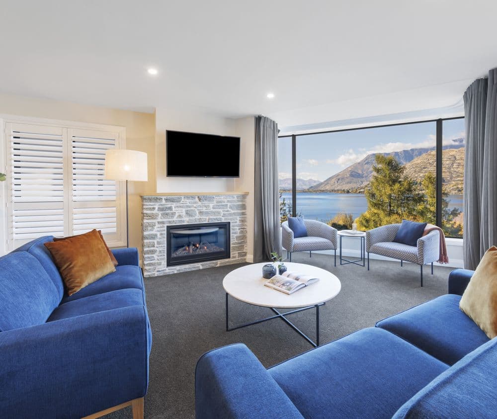 2 Bedroom Lake View