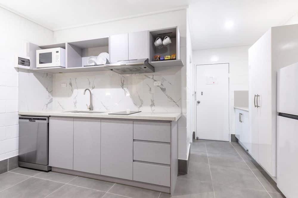 Queen Apartment Kitchroom
