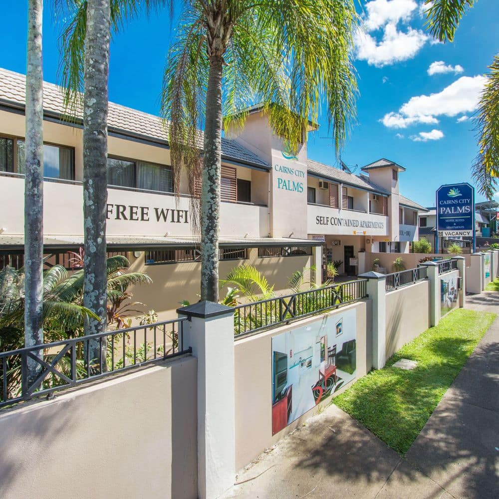 Cairns City Palms Street View