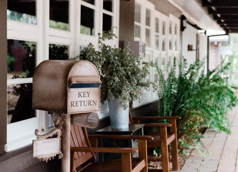 Saltbush Retreat - Saltbush Retreat
