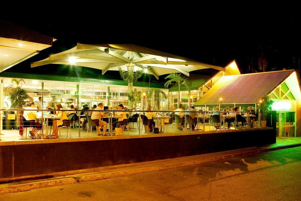 Kelly's Bar and Grill