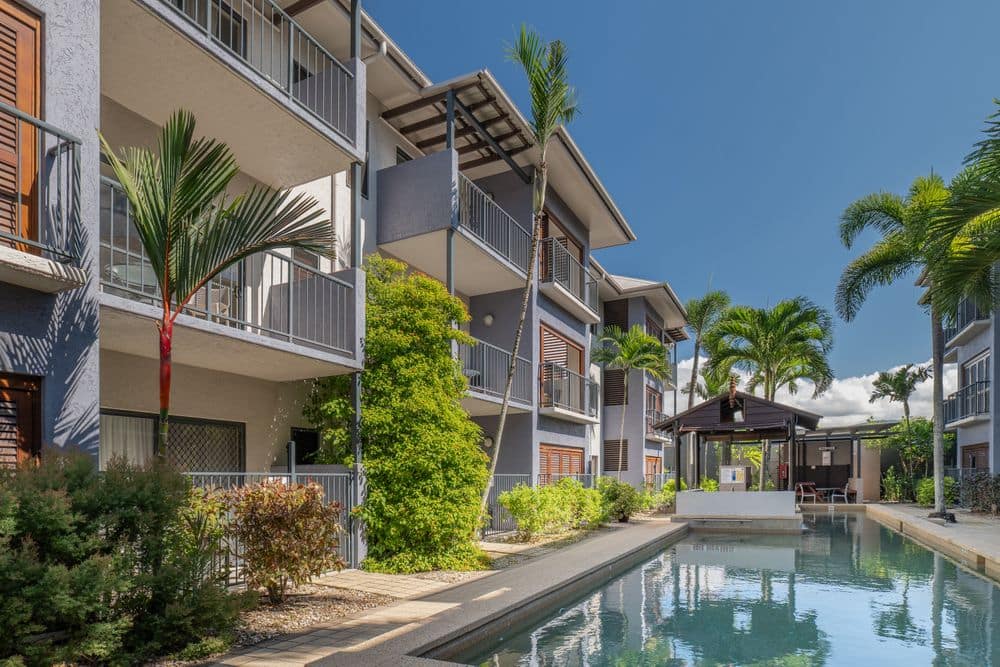 Southern Cross Atrium Apartments - Pool 2