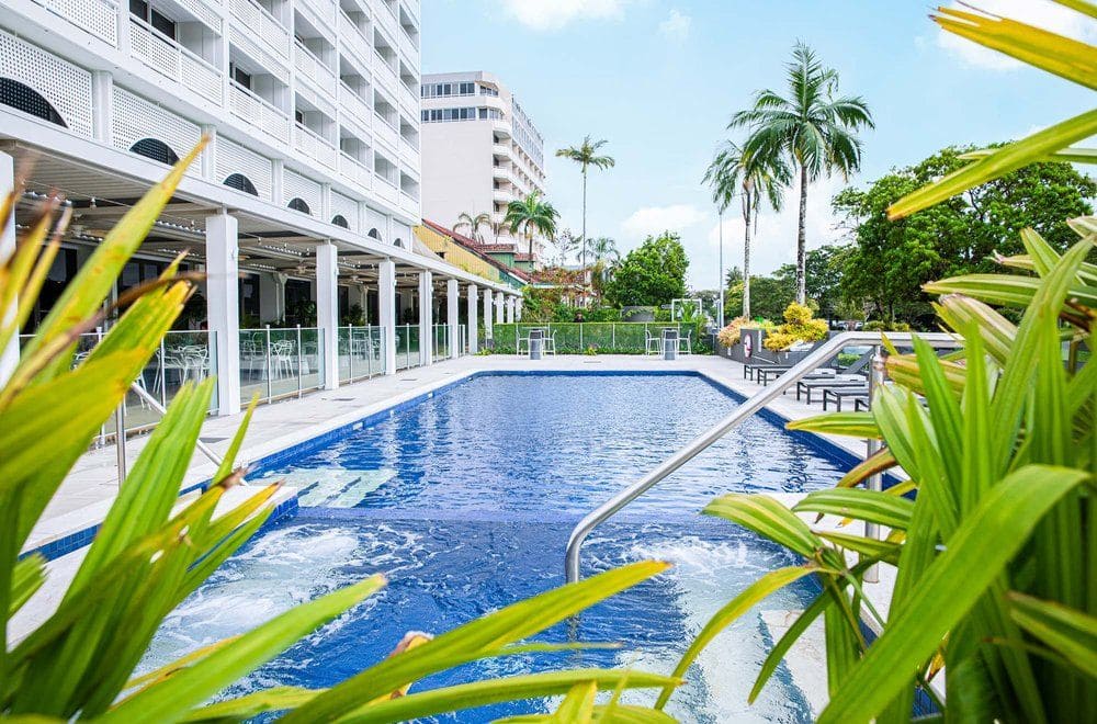 Cairns Harbourside Hotel | Qantas Holidays