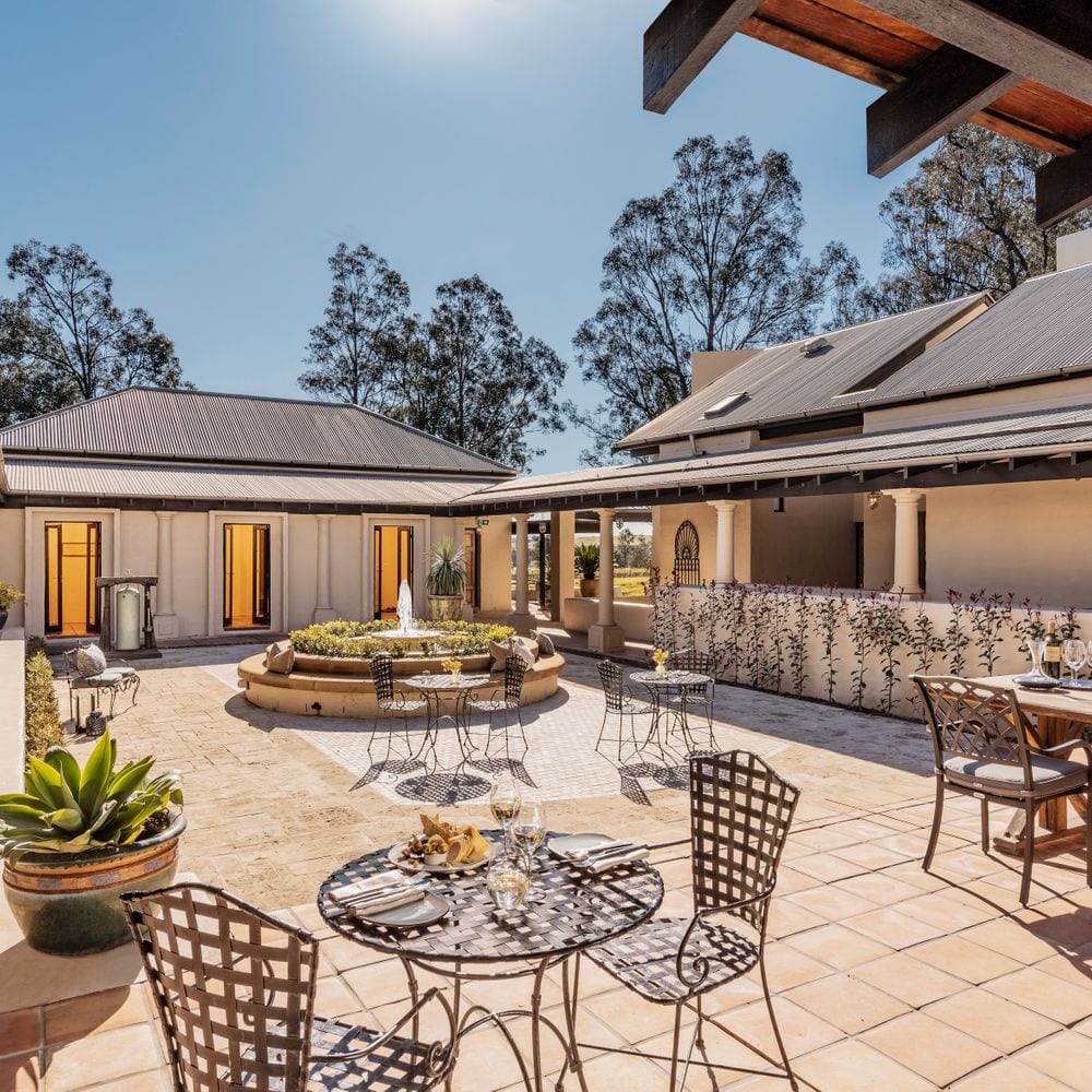 Tower Lodge - Courtyard