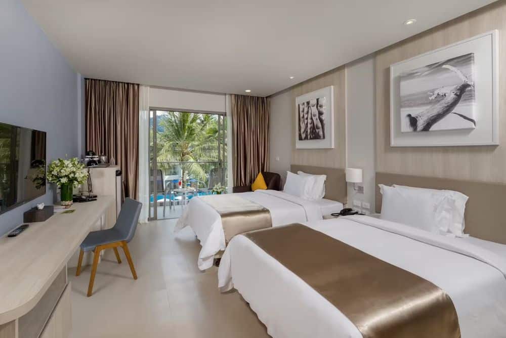 Deluxe Pool View  - Beach Wing