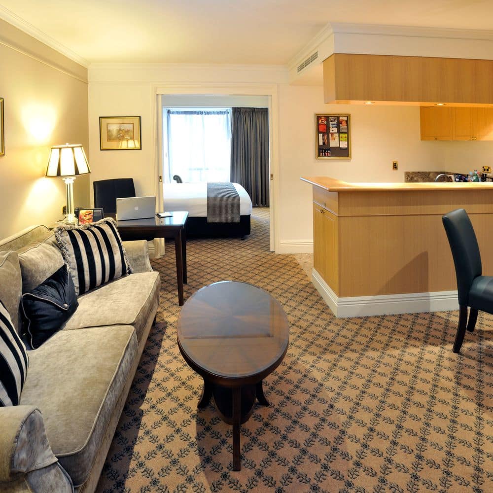 Stamford Plaza Melbourne - One Bedroom Suite 