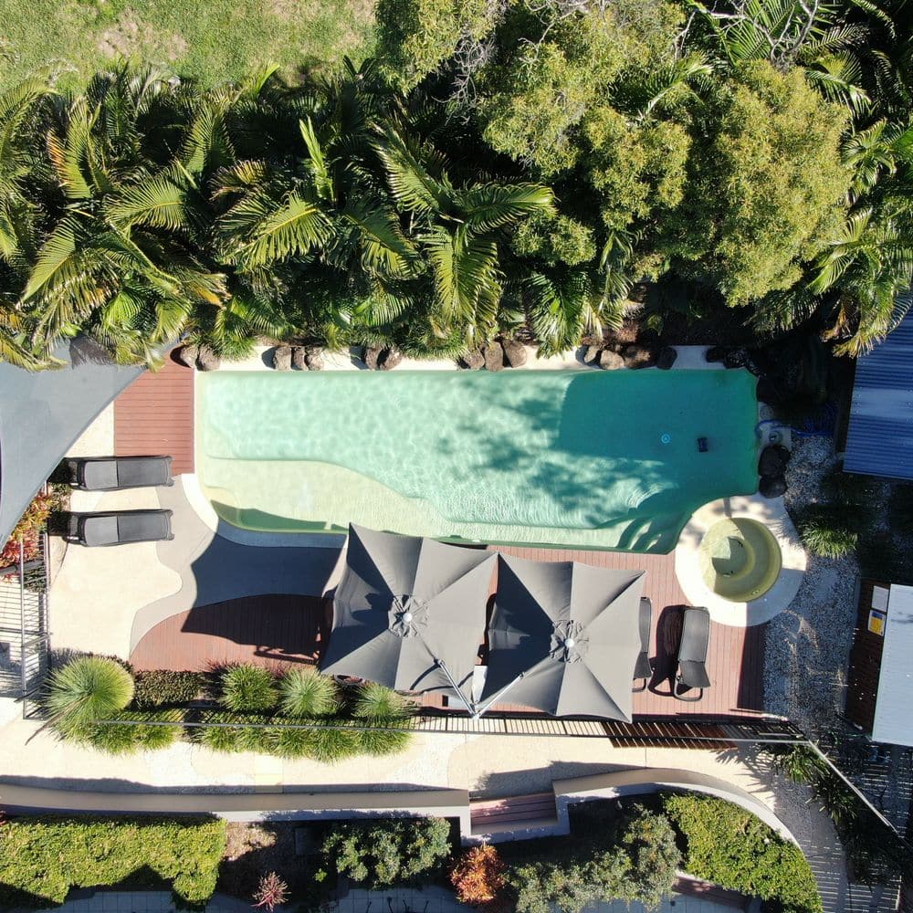 Beachcomber Byron - Pool - aerial top