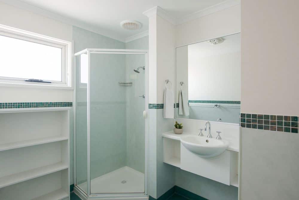 Bungalow Bathroom